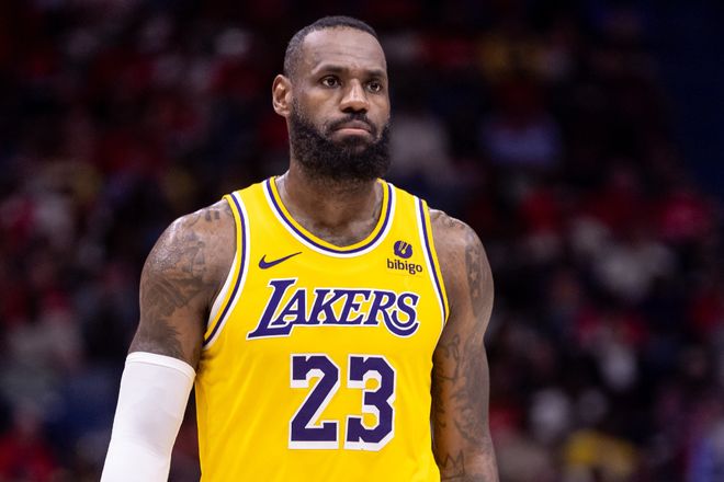 不再只是依 不再只是依